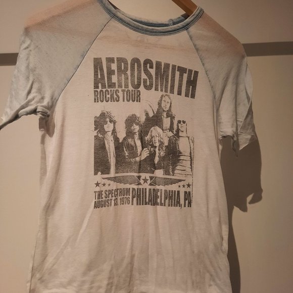 Aerosmith XS Ladies Tshirt - Picture 1 of 4
